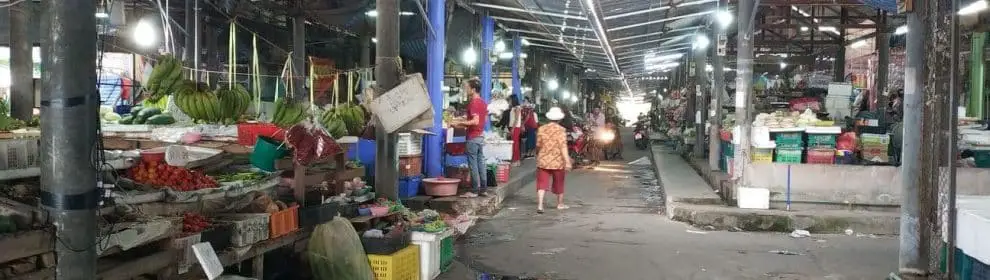 Laem Din Market