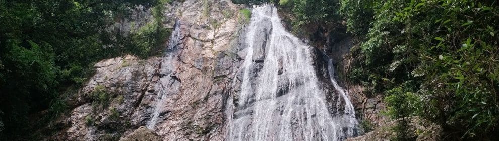 Na Mueang Waterfall 1