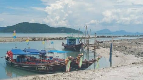 Thong Krut Beach